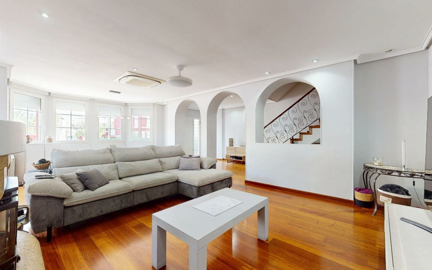 4-bedroom Semi In Elche, Spain (342 M²)