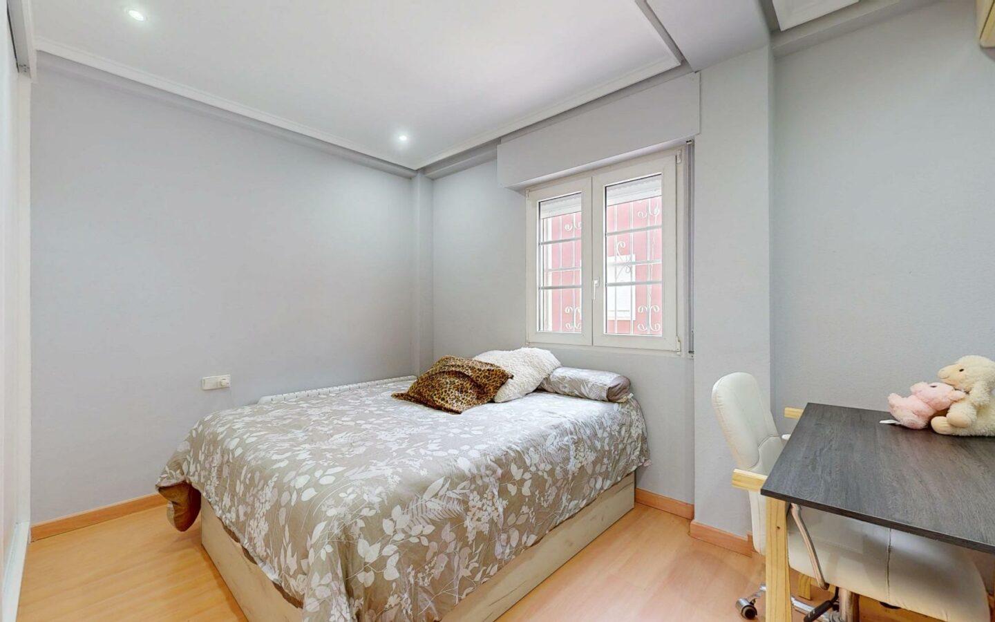 4-bedroom Semi In Elche, Spain (342 M²)