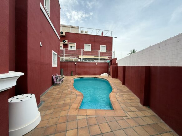 4-bedroom Semi In Elche, Spain (342 M²)