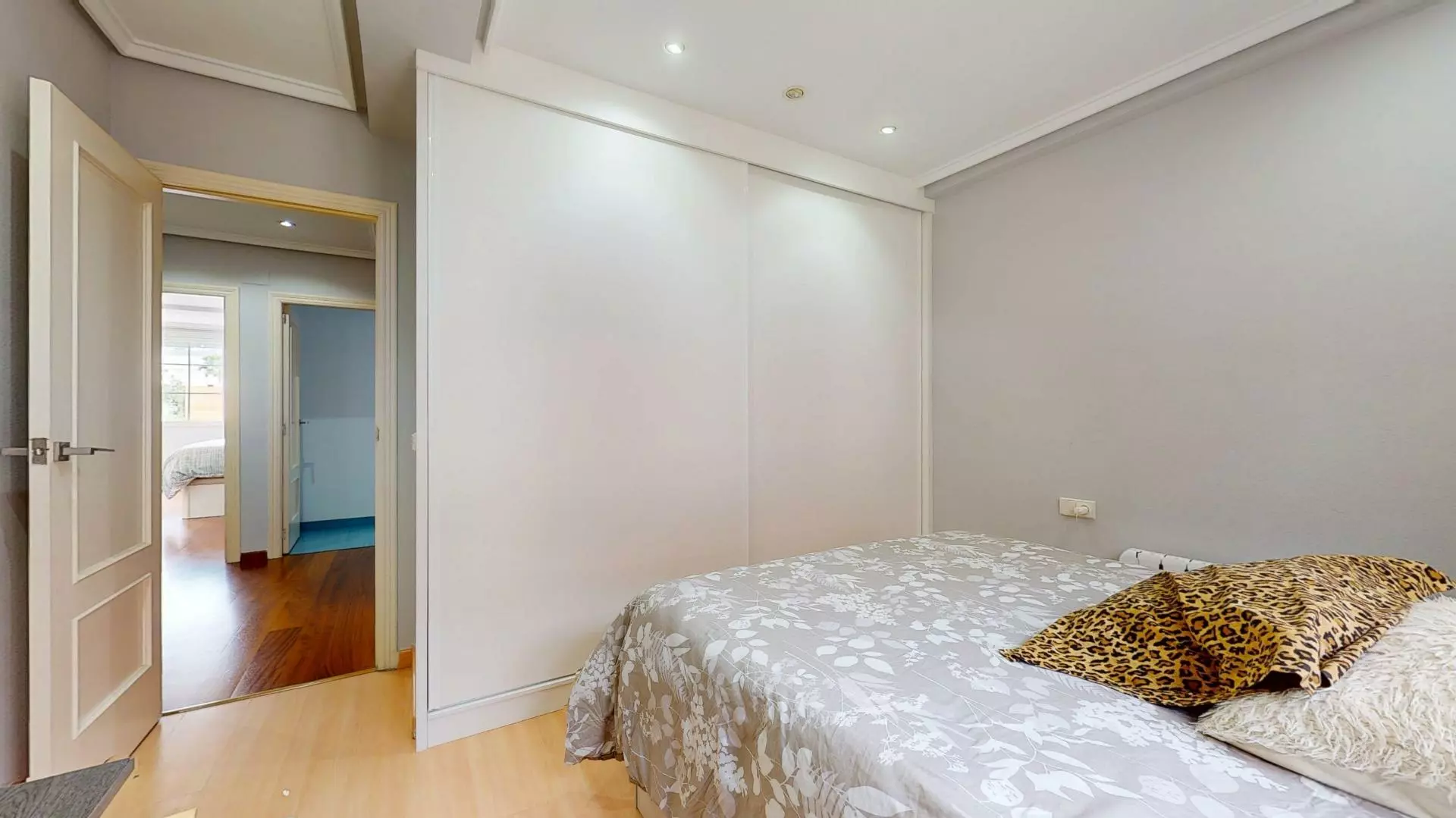 4-bedroom Semi In Elche, Spain (342 M²)