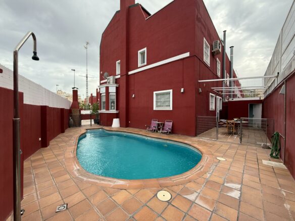 4-bedroom Semi In Elche, Spain (342 M²)