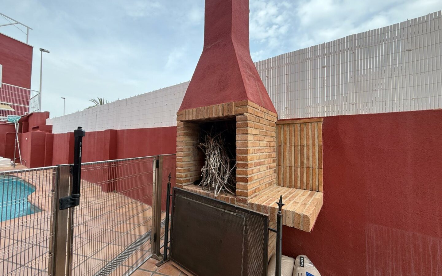 4-bedroom Semi In Elche, Spain (342 M²)