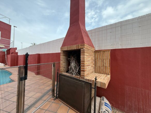 4-bedroom Semi In Elche, Spain (342 M²)