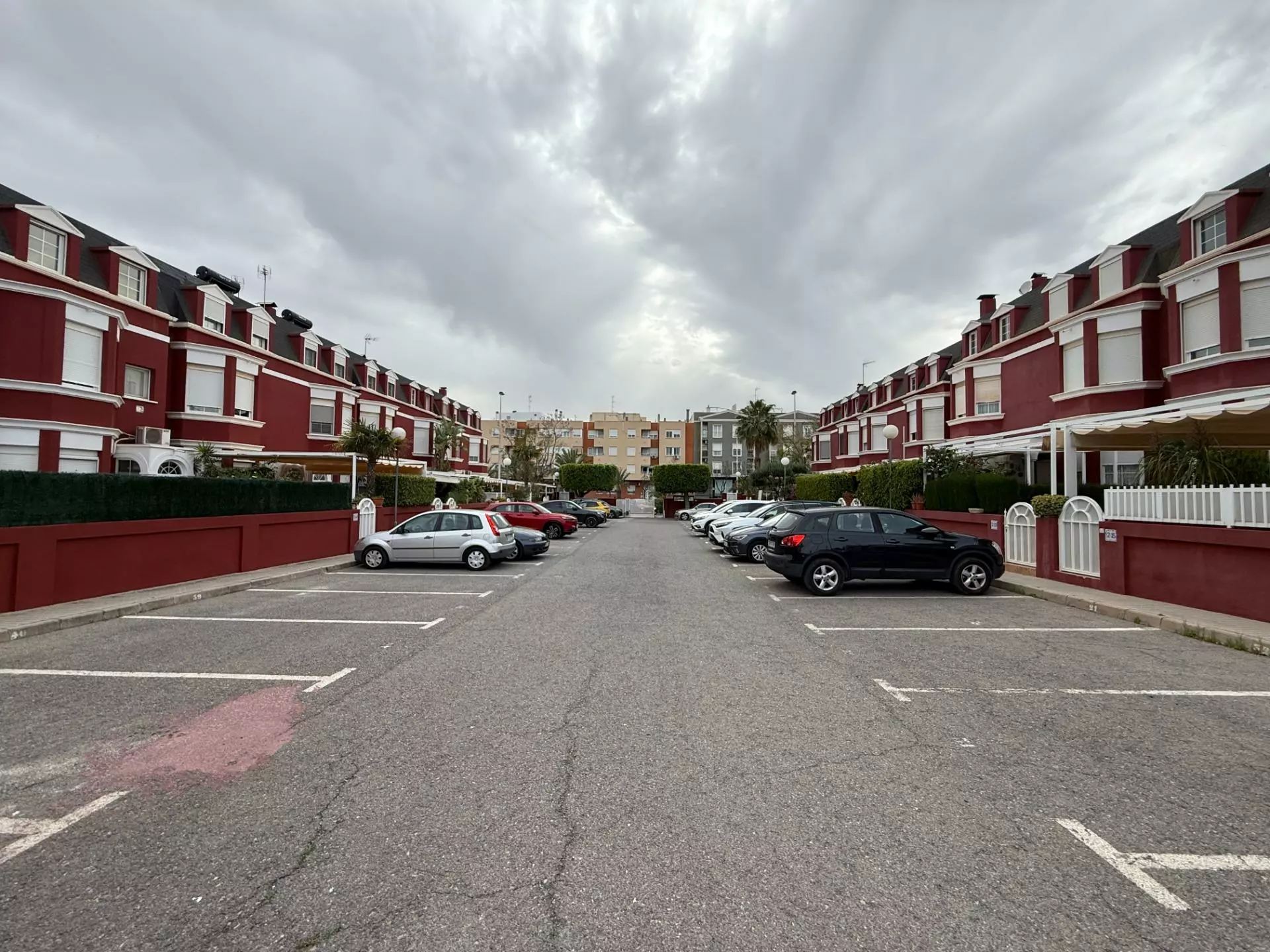 4-bedroom Semi In Elche, Spain (342 M²)