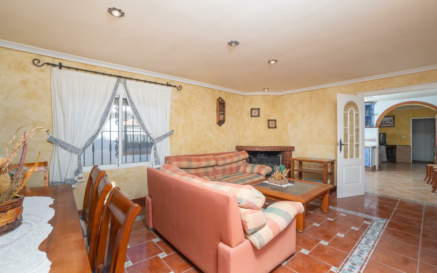 3-bedroom Villa In Elche Pedanias, Spain (267 M²)