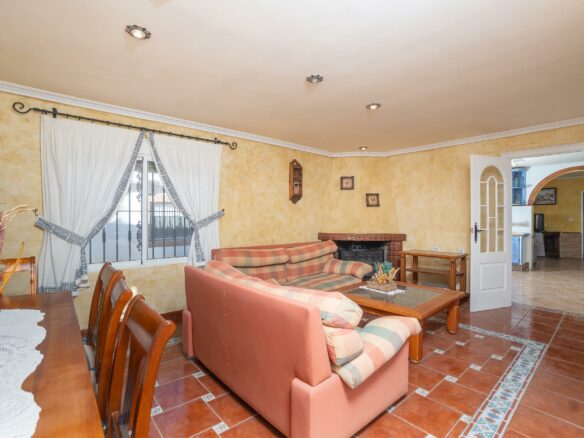 3-bedroom Villa In Elche Pedanias, Spain (267 M²)