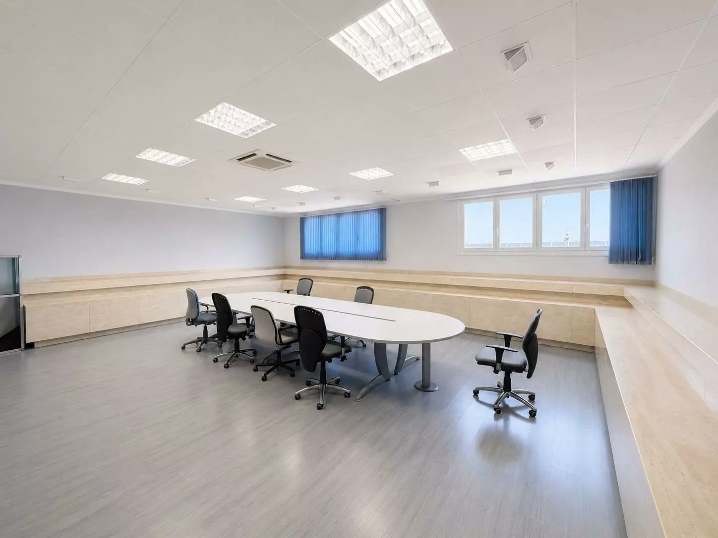 Industrial Unit In Almansa, Spain (1.110 M²)