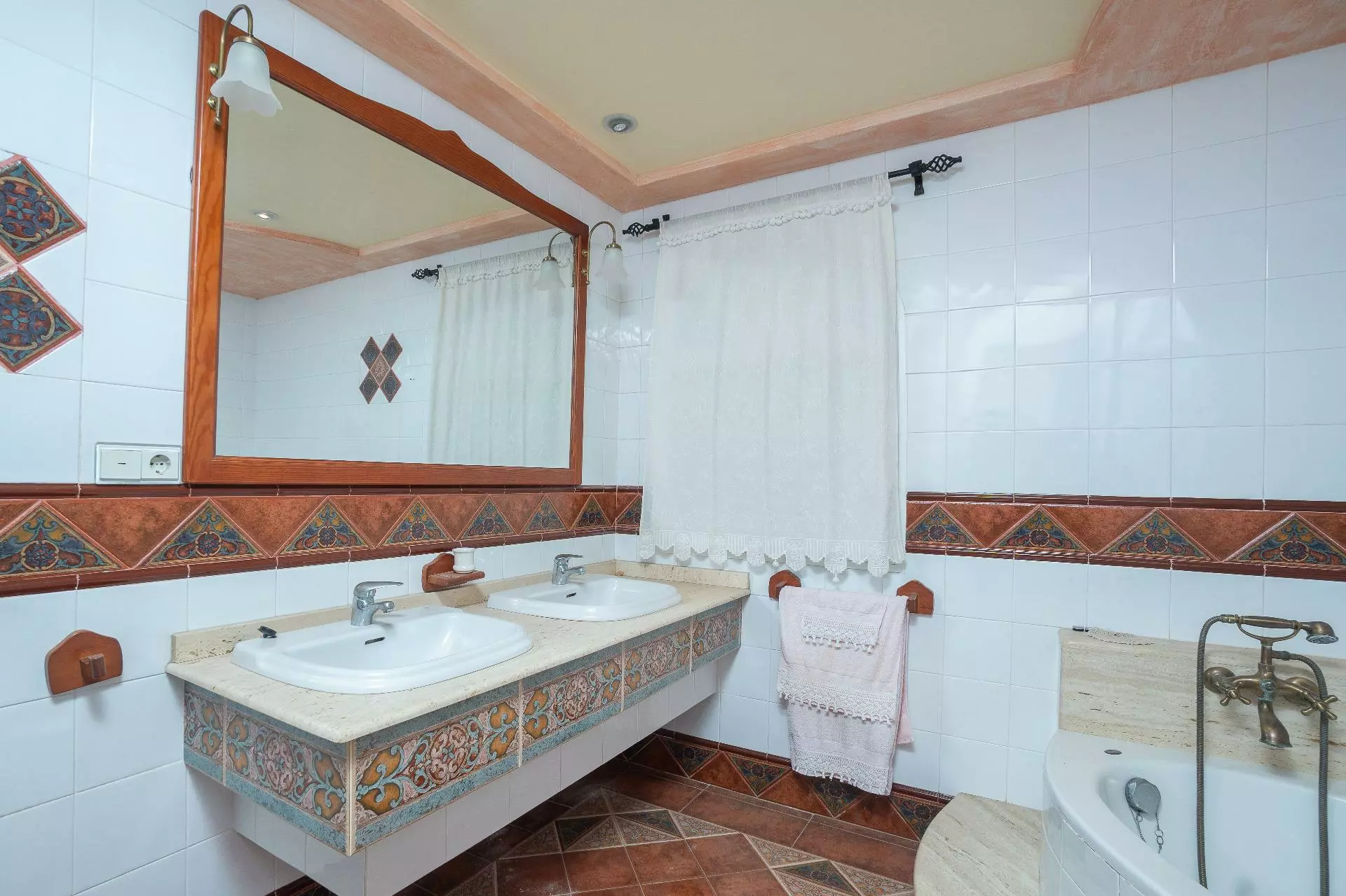 3-bedroom Villa In Elche Pedanias, Spain (267 M²)
