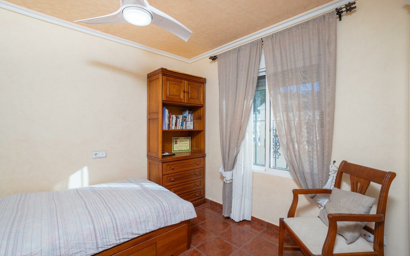 3-bedroom Villa In Elche Pedanias, Spain (267 M²)