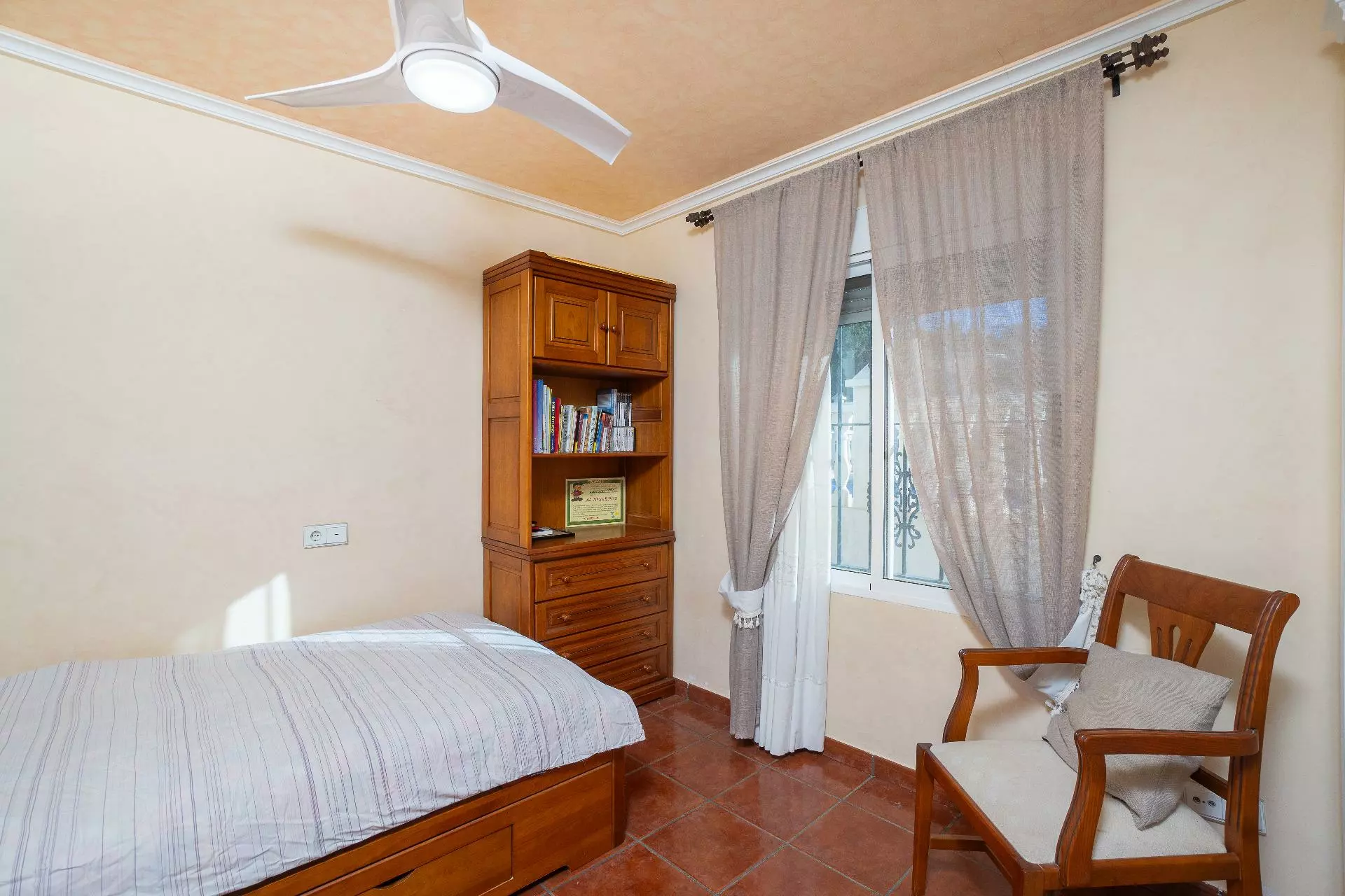 3-bedroom Villa In Elche Pedanias, Spain (267 M²)