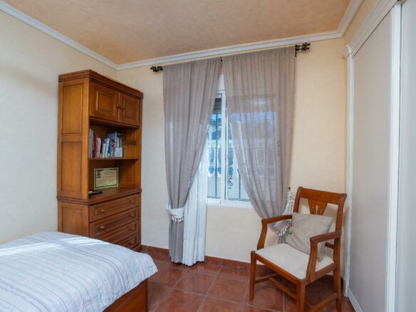 3-bedroom Villa In Elche Pedanias, Spain (267 M²)