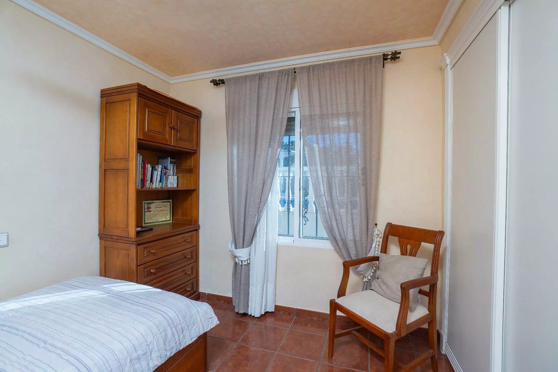 3-bedroom Villa In Elche Pedanias, Spain (267 M²)