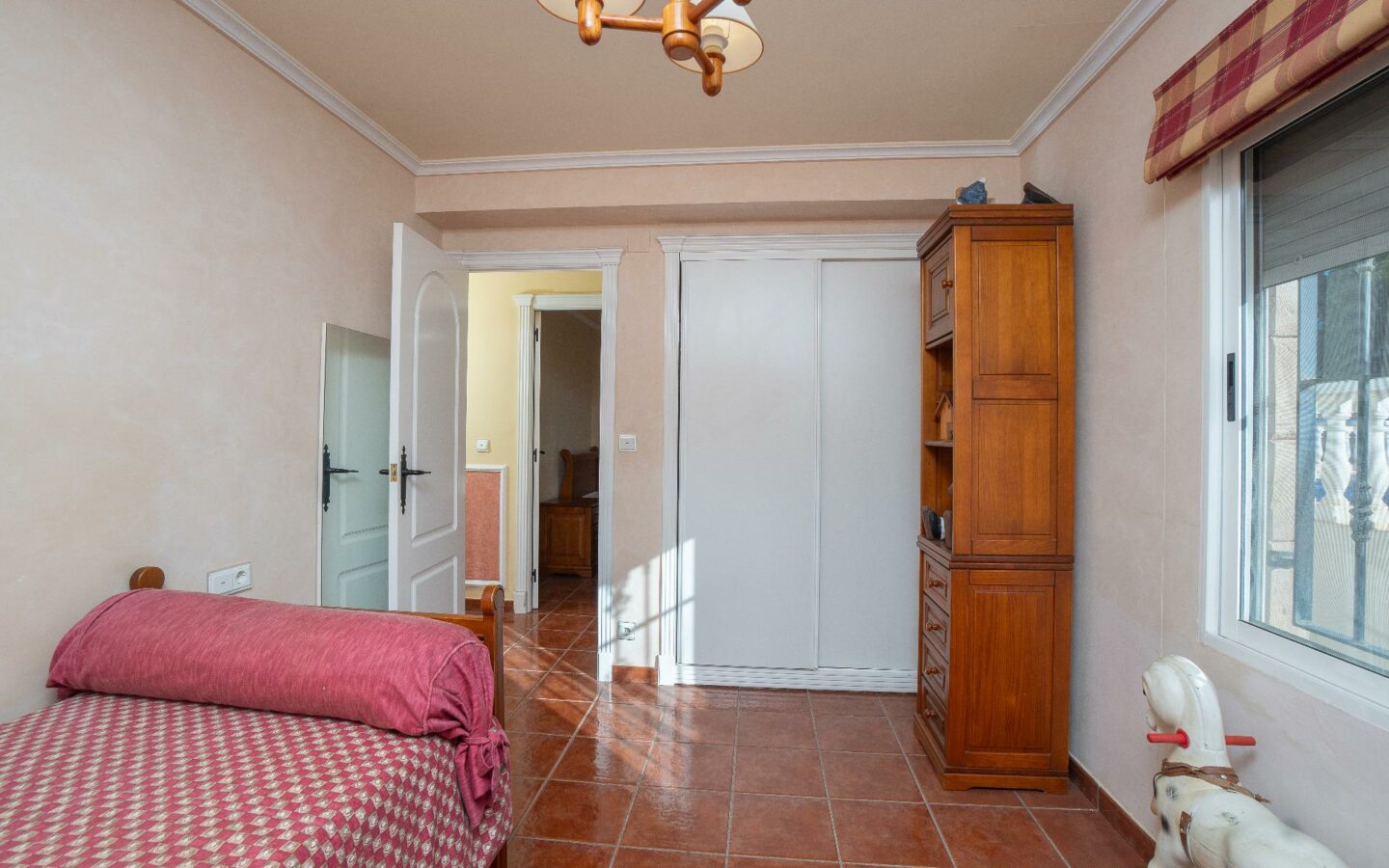 3-bedroom Villa In Elche Pedanias, Spain (267 M²)