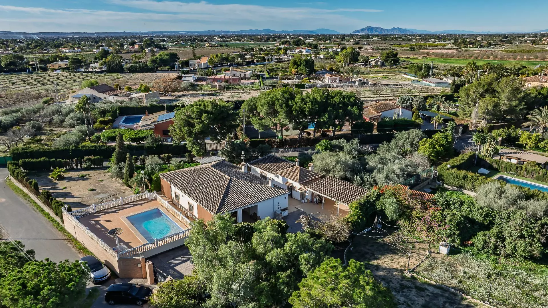 3-bedroom Villa In Elche Pedanias, Spain (267 M²)