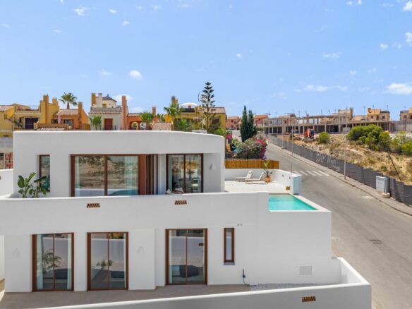 4-bedroom Villa In Algorfa, Spain (345 M²)