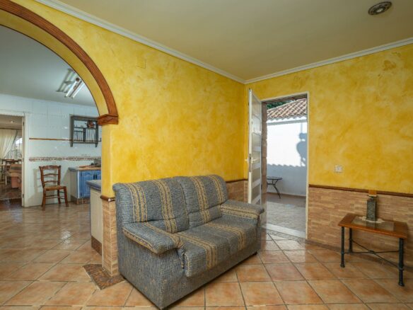 3-bedroom Villa In Elche Pedanias, Spain (267 M²)