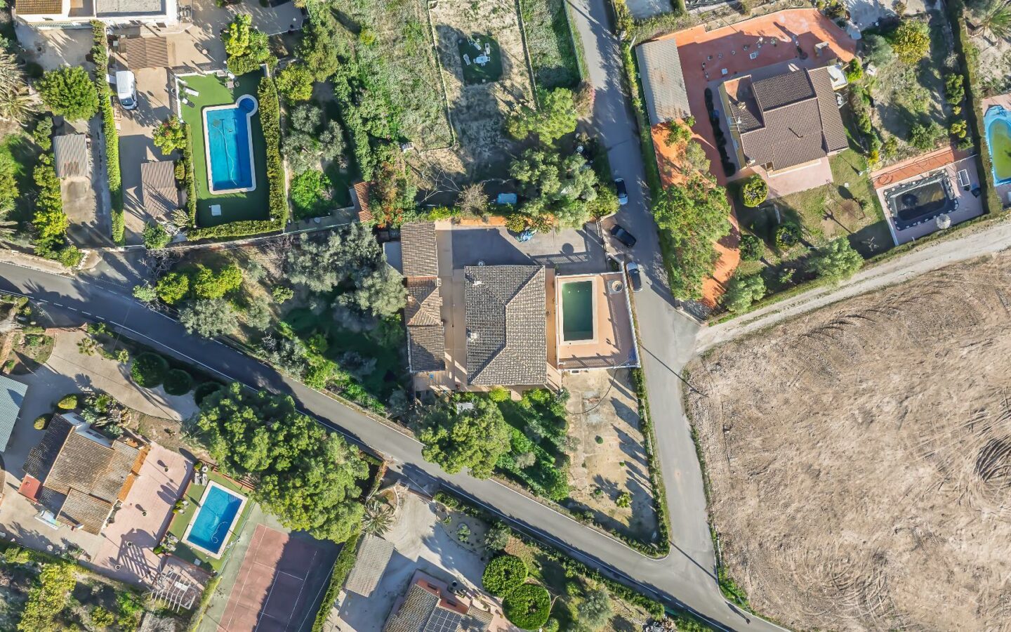 3-bedroom Villa In Elche Pedanias, Spain (267 M²)