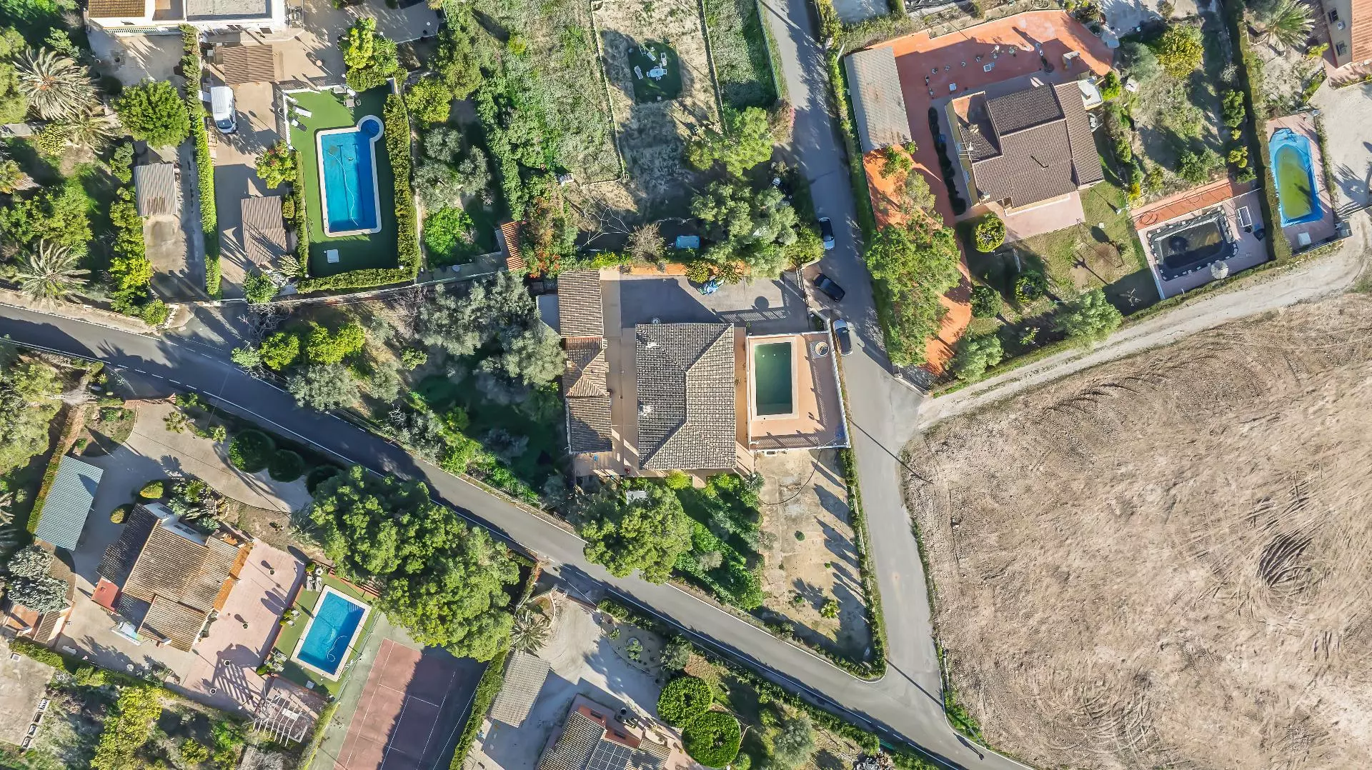 3-bedroom Villa In Elche Pedanias, Spain (267 M²)