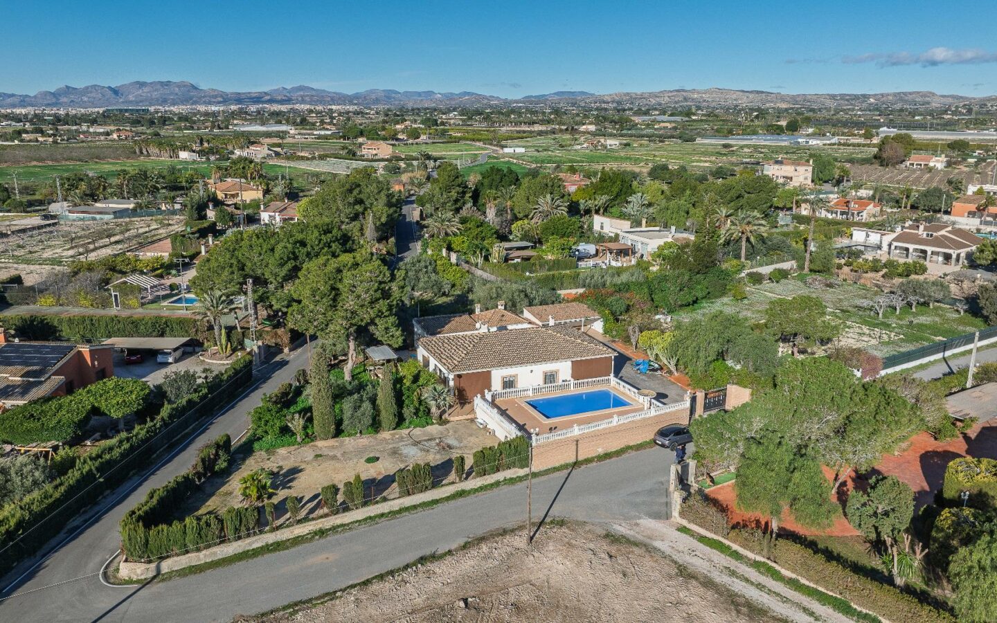 3-bedroom Villa In Elche Pedanias, Spain (267 M²)