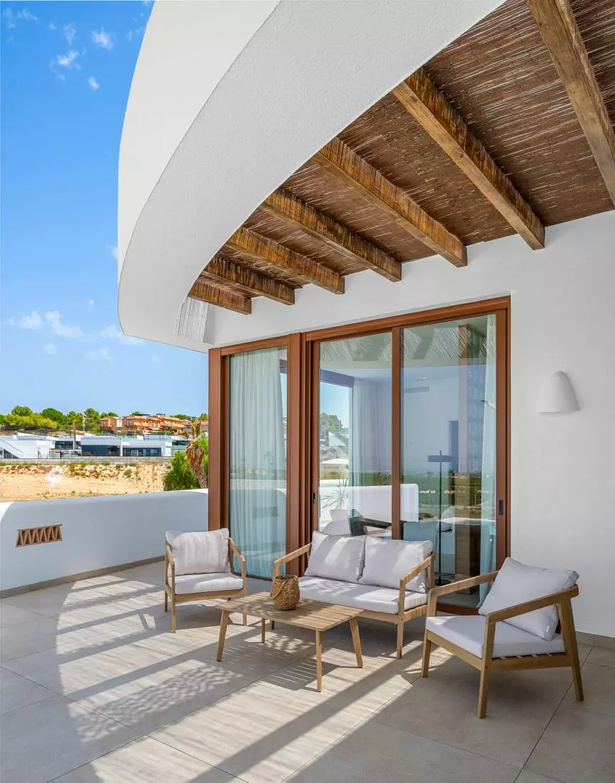 4-bedroom Villa In Algorfa, Spain (345 M²)
