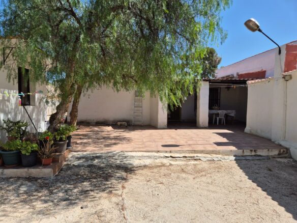 2-bedroom Country House In Aspe, Spain (145 M²)
