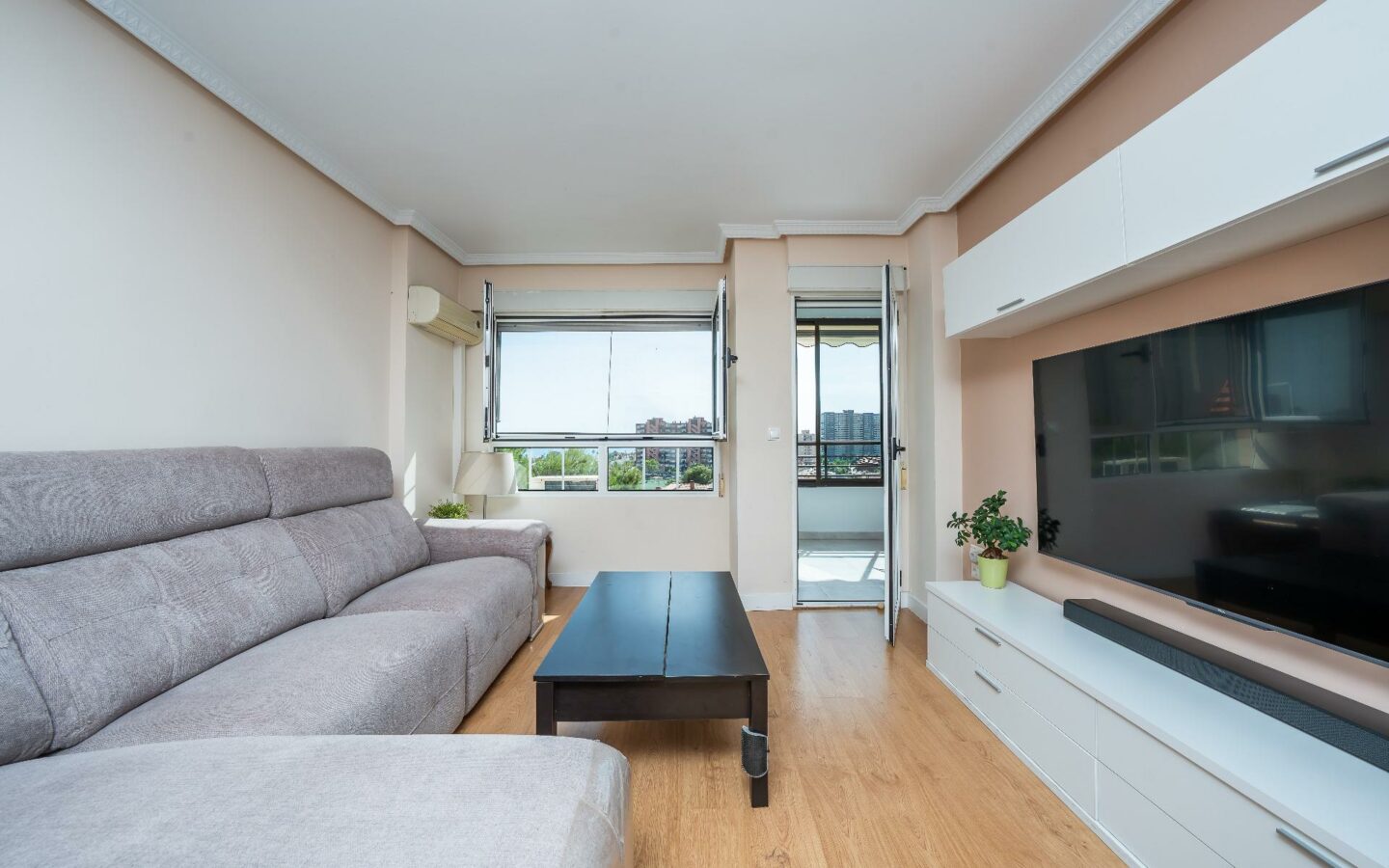3-bedroom Apartment In San Juan Playa, Spain (121 M²)