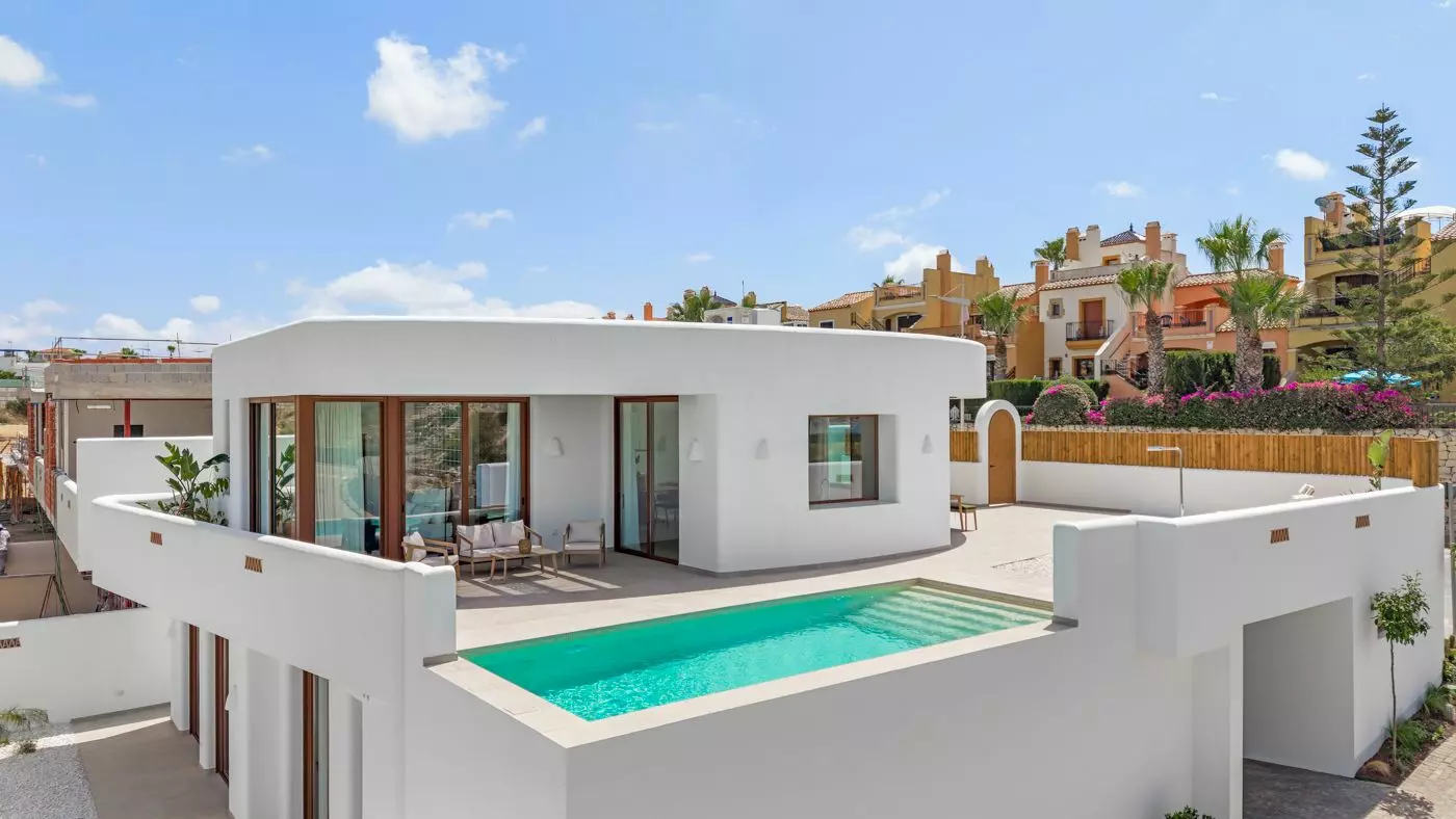 4-bedroom Villa In Algorfa, Spain (345 M²)