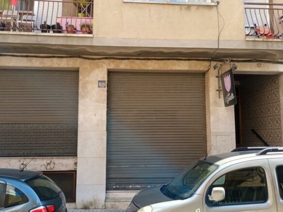 Commercial Unit In Montcada I Reixac, Spain (126 M²)