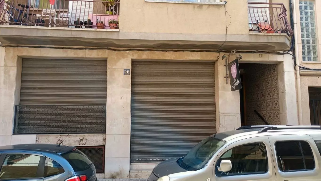 Commercial Unit In Montcada I Reixac, Spain (126 M²)