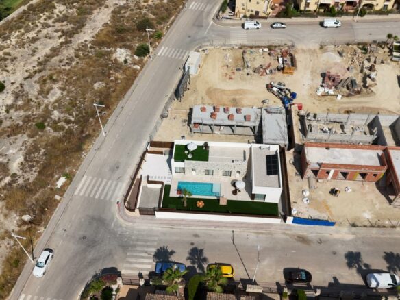 3-bedroom Villa In Algorfa, Spain (121 M²)