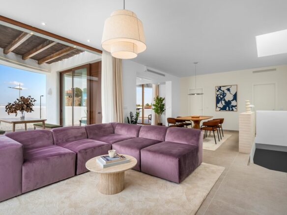 4-bedroom Villa In Algorfa, Spain (345 M²)