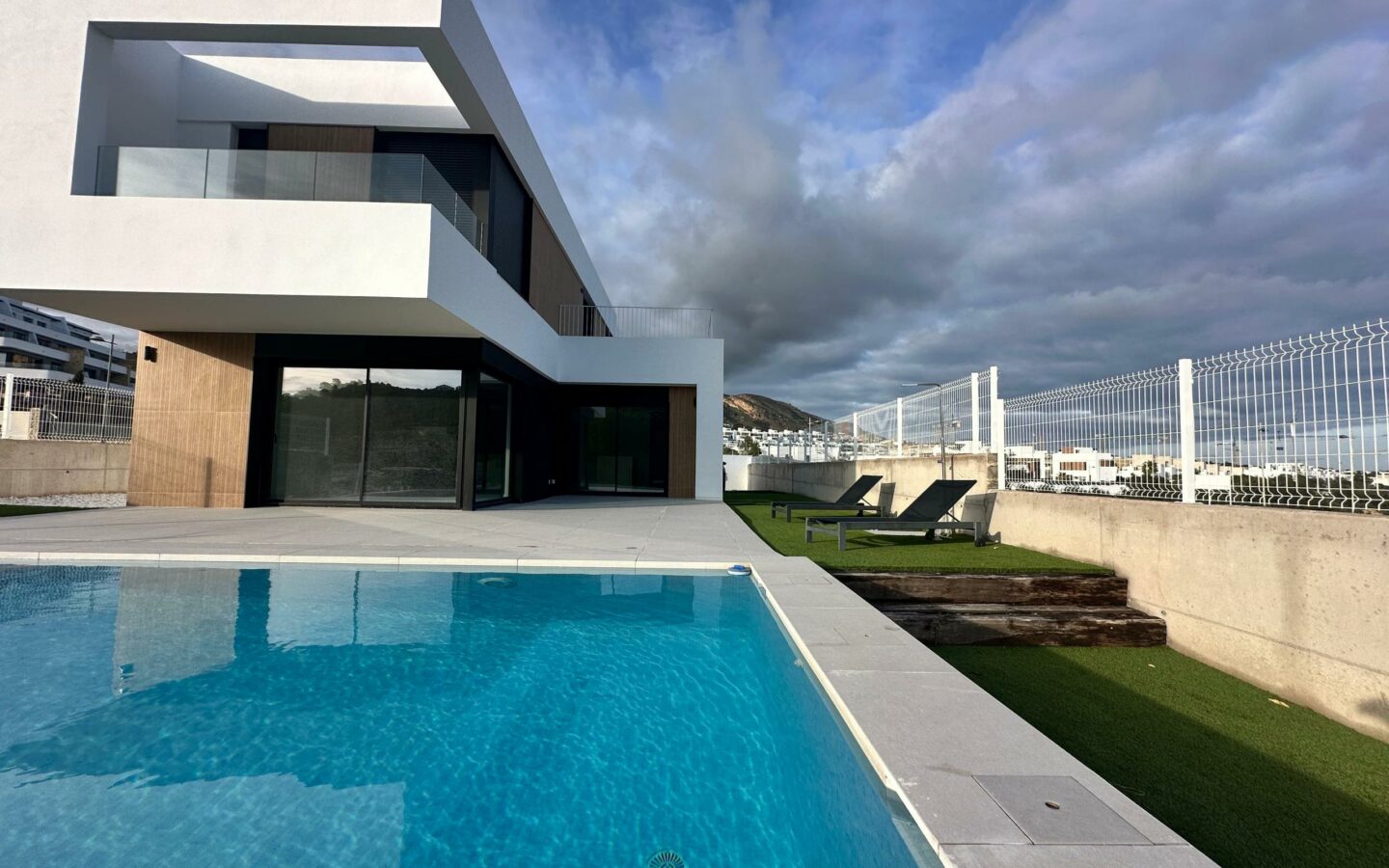 3-bedroom Villa In Finestrat, Spain (222 M²)