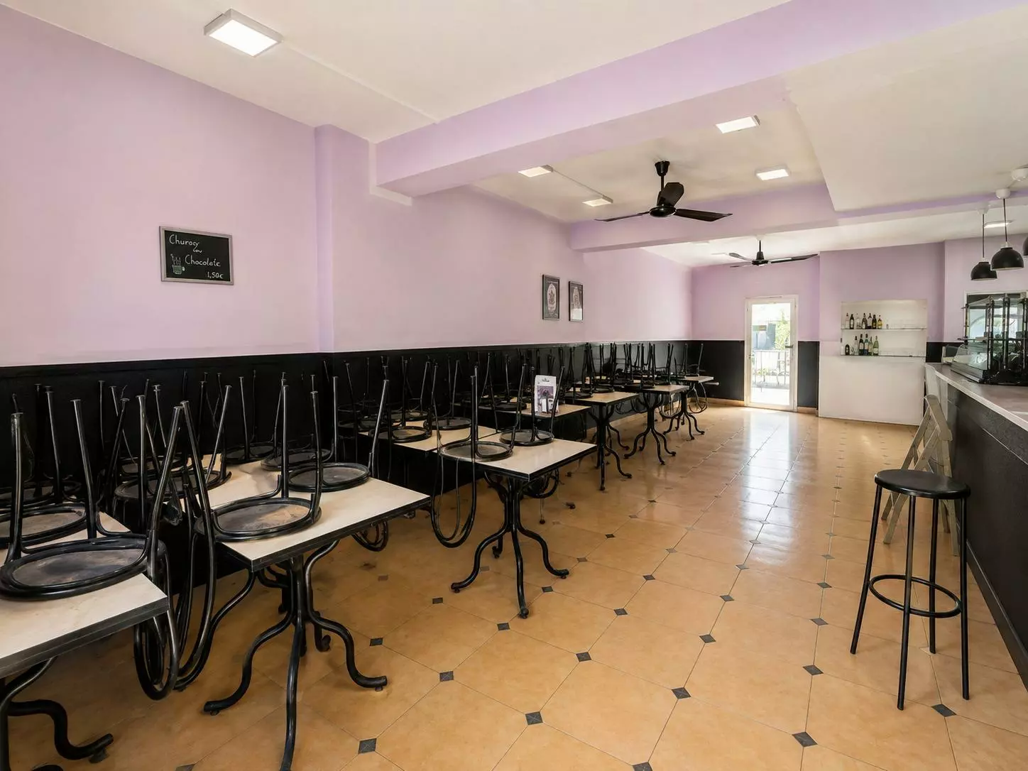 Commercial Unit In Montcada I Reixac, Spain (126 M²)