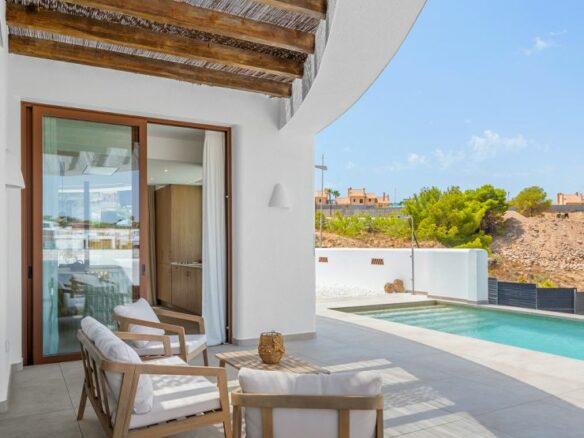 4-bedroom Villa In Algorfa, Spain (345 M²)