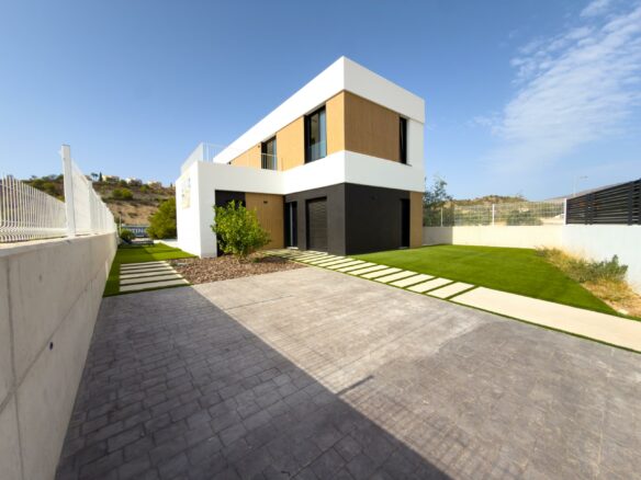 3-bedroom Villa In Finestrat, Spain (222 M²)