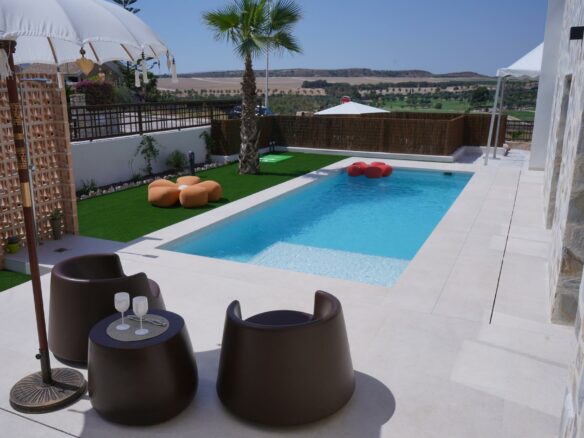 3-bedroom Villa In Algorfa, Spain (121 M²)