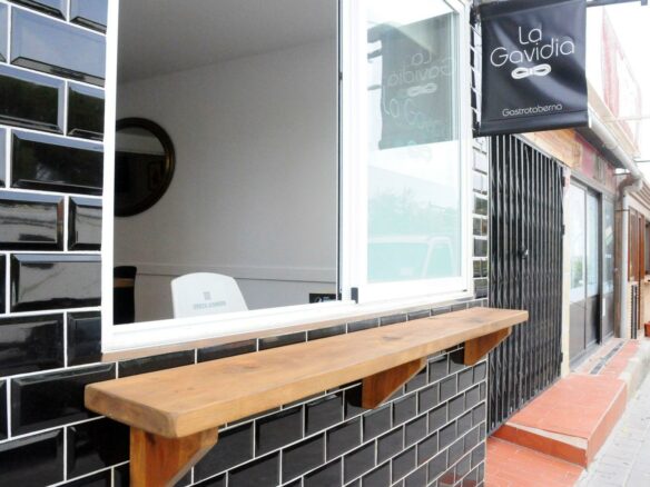 Commercial Unit In Alicante, Spain (60 M²)