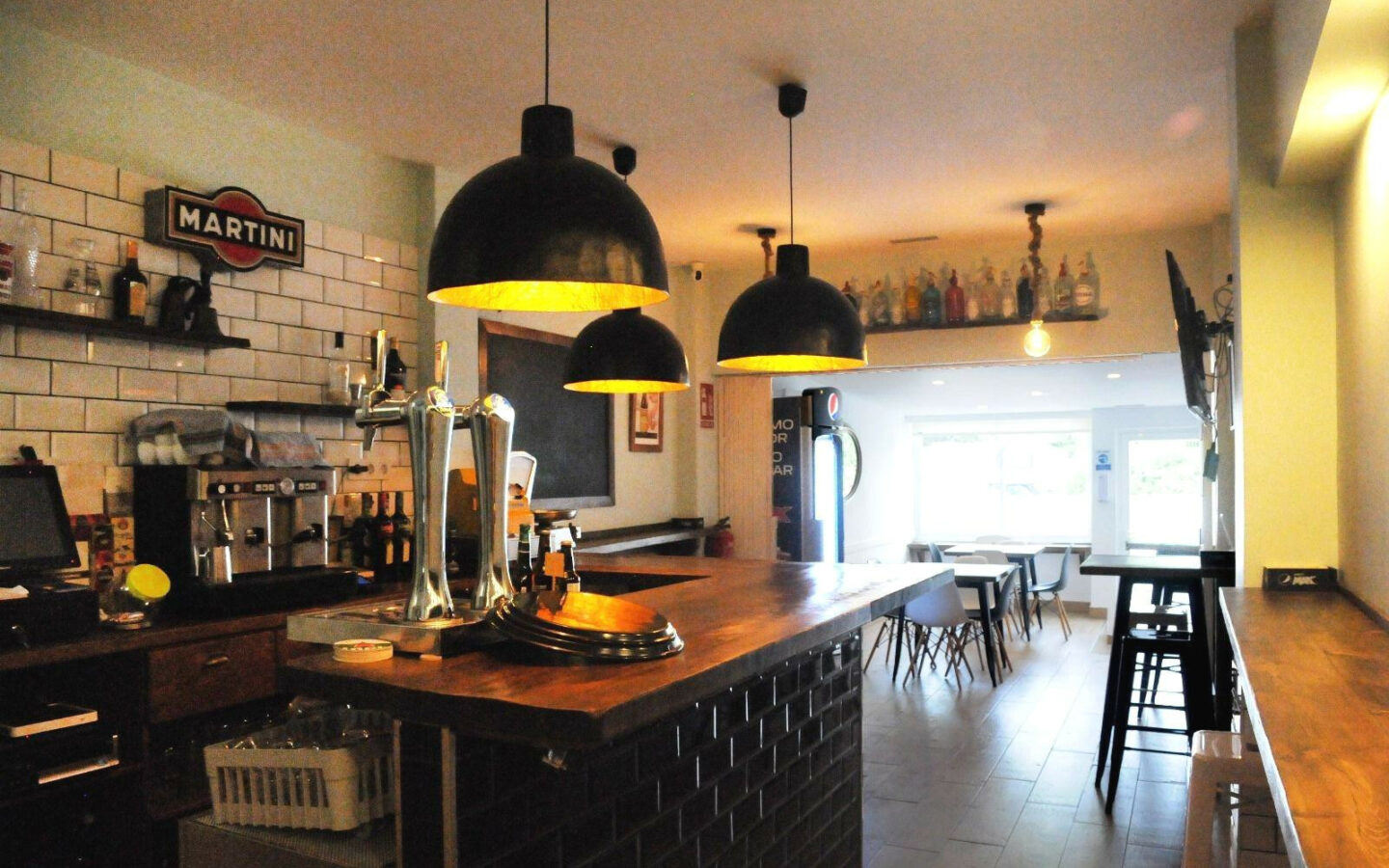 Commercial Unit In Alicante, Spain (60 M²)