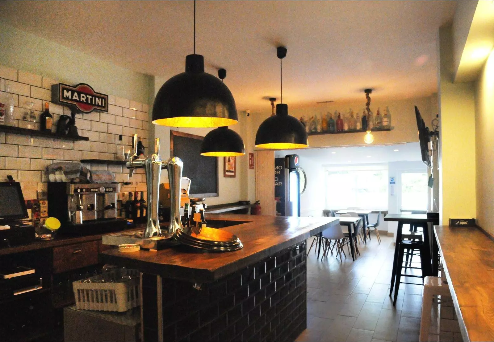 Commercial Unit In Alicante, Spain (60 M²)