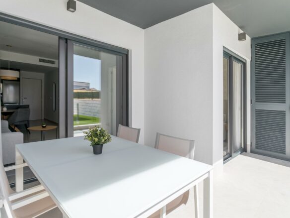 3-bedroom Penthouse In Torrevieja, Spain (96 M²)