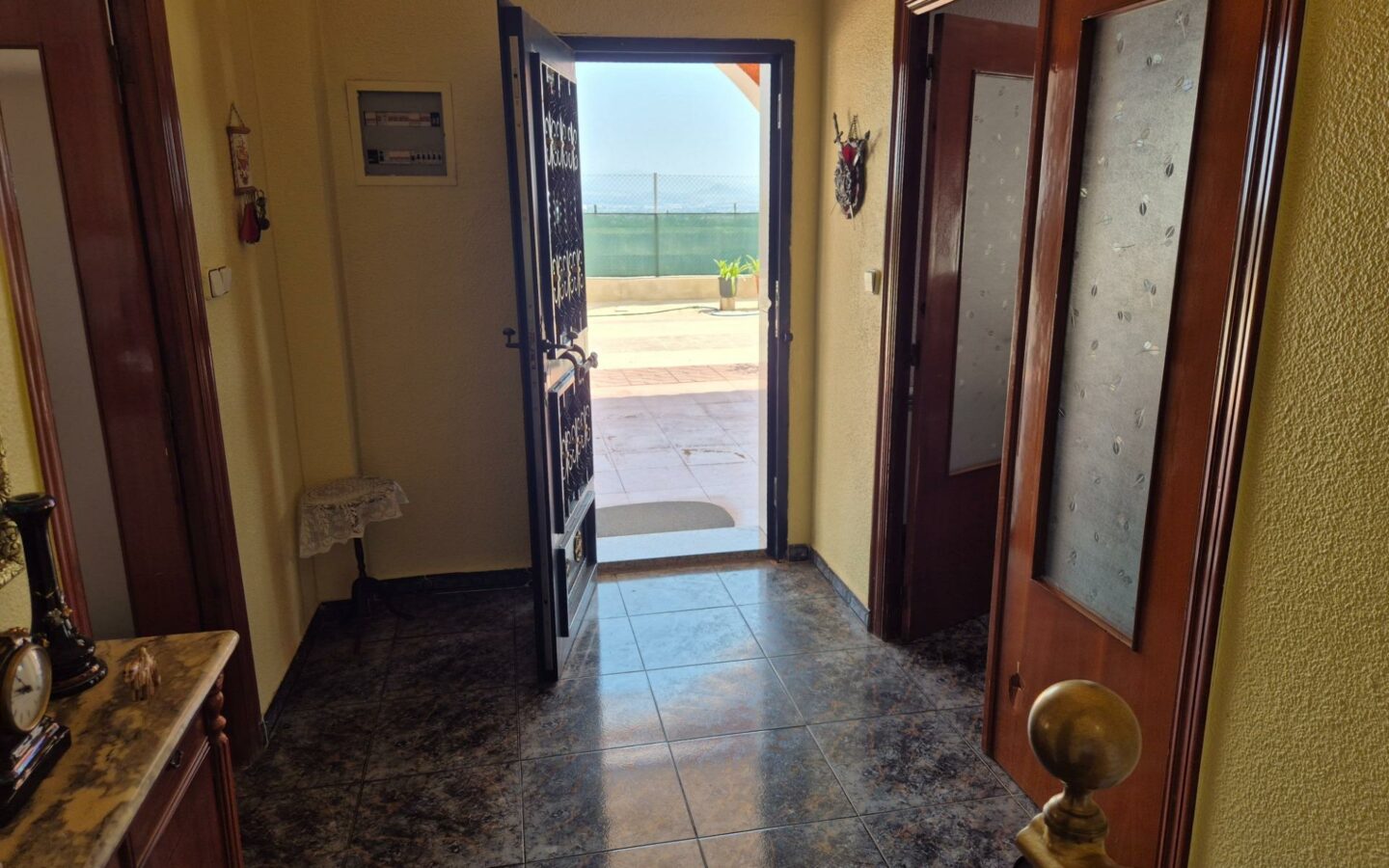 6-bedroom Villa In Aspe, Spain (468 M²)