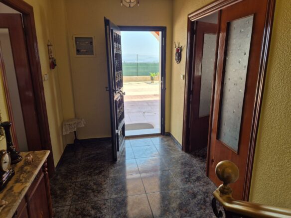 6-bedroom Villa In Aspe, Spain (468 M²)
