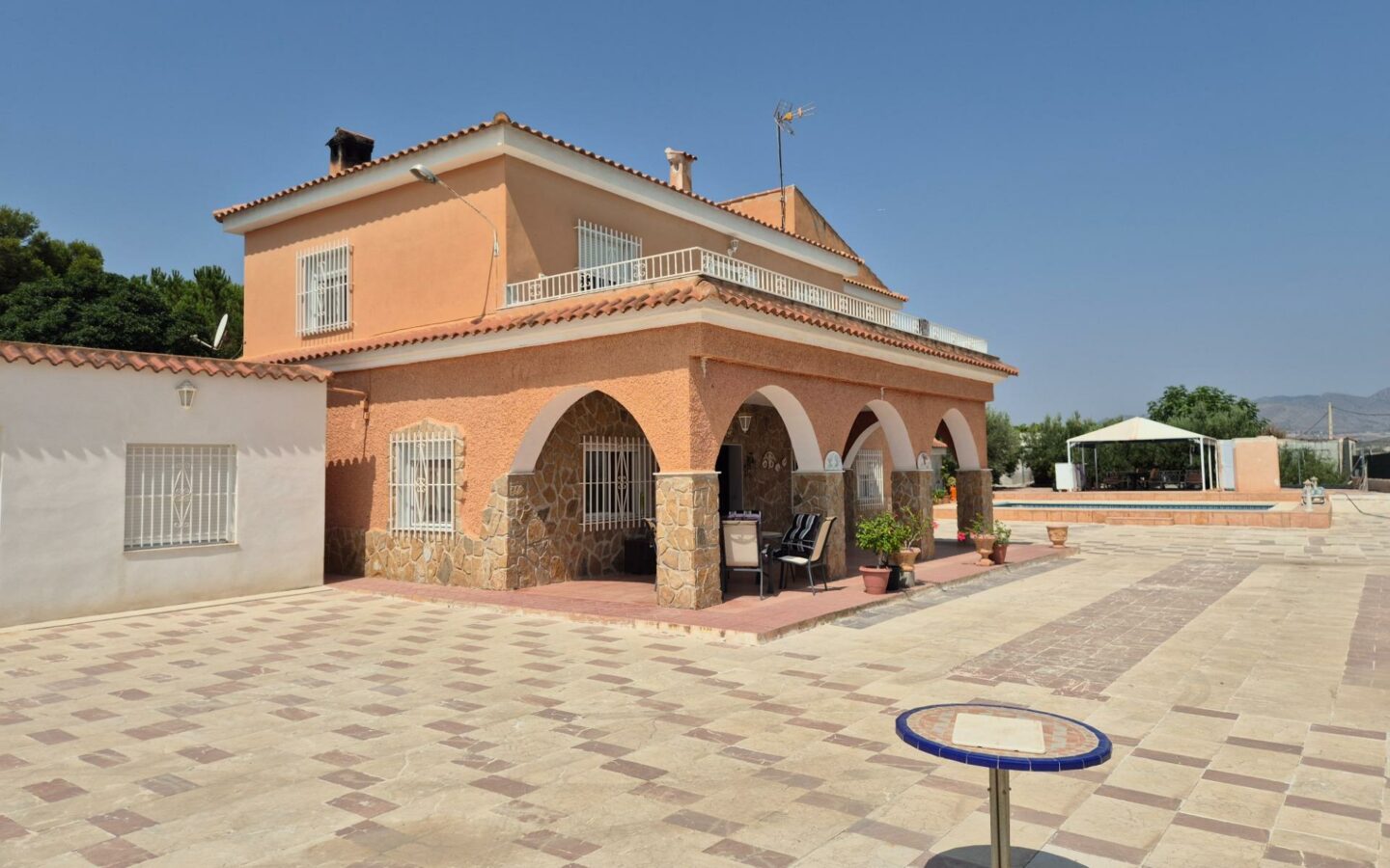 6-bedroom Villa In Aspe, Spain (468 M²)