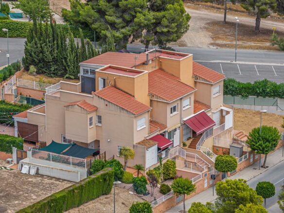 Terraced House Of 184 M² In La Nucía, Spain