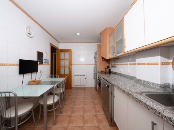 3-bedroom Terraced House In La Nucía, Spain (184 M²)