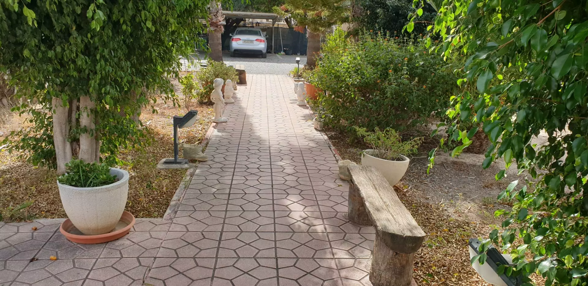 3-bedroom Villa In Elche, Spain (127 M²)