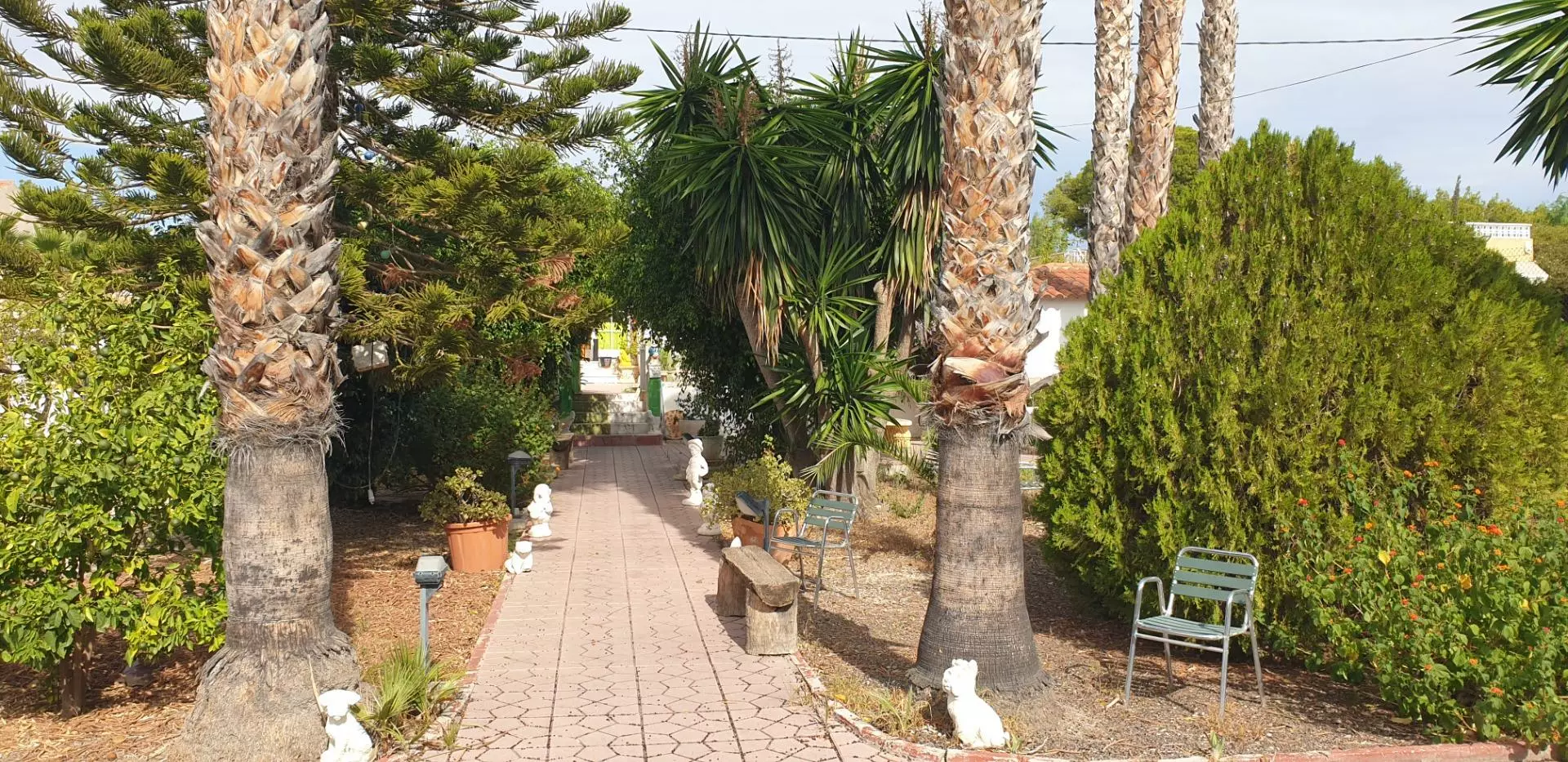 3-bedroom Villa In Elche, Spain (127 M²)