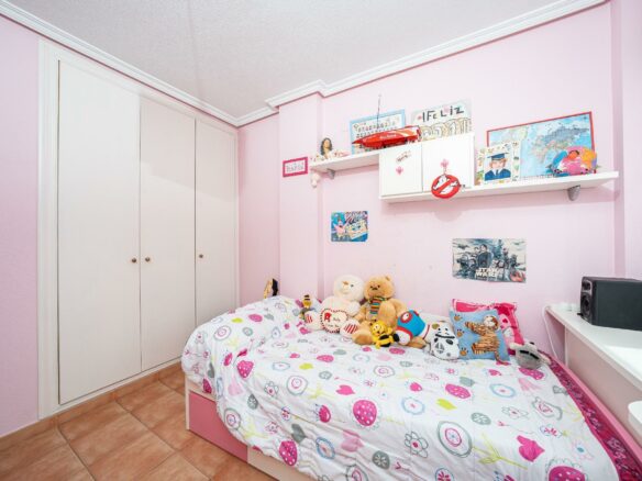 3-bedroom Terraced House In La Nucía, Spain (184 M²)