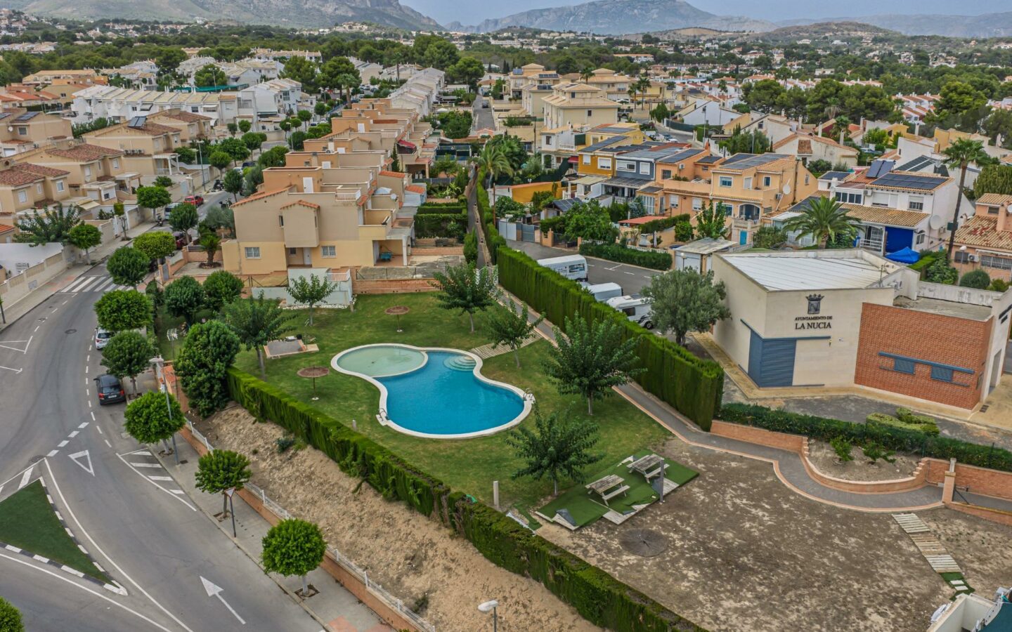 3-bedroom Terraced House In La Nucía, Spain (184 M²)