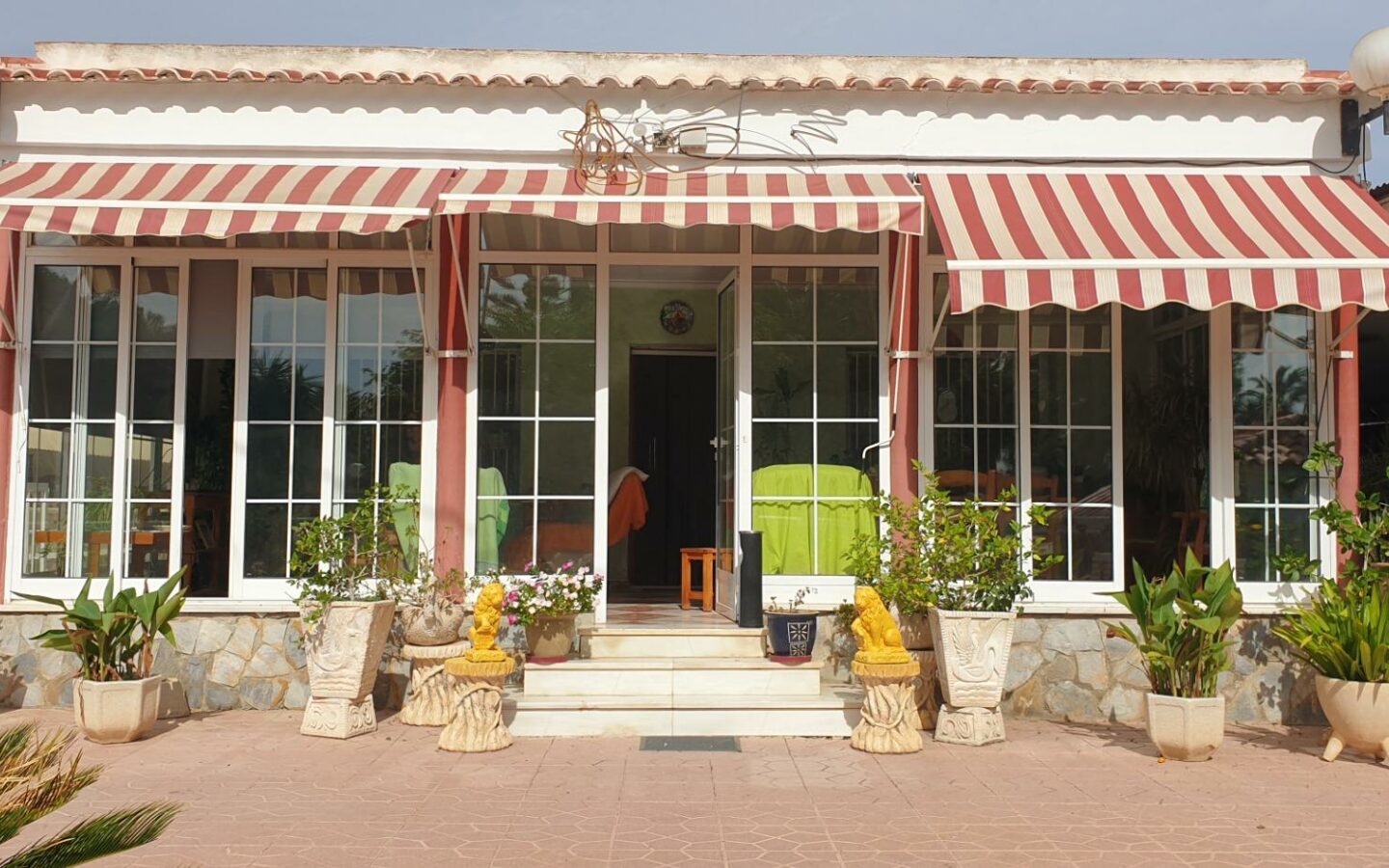 3-bedroom Villa In Elche, Spain (127 M²)
